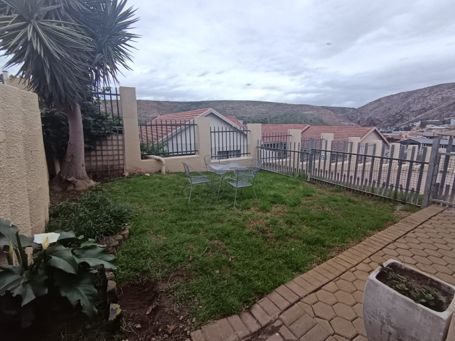 To Let 3 Bedroom Property for Rent in Island View Western Cape